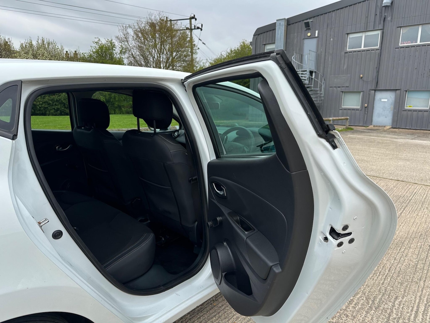 Used Renault Clio 2017 for sale - 78086635: Photo 43