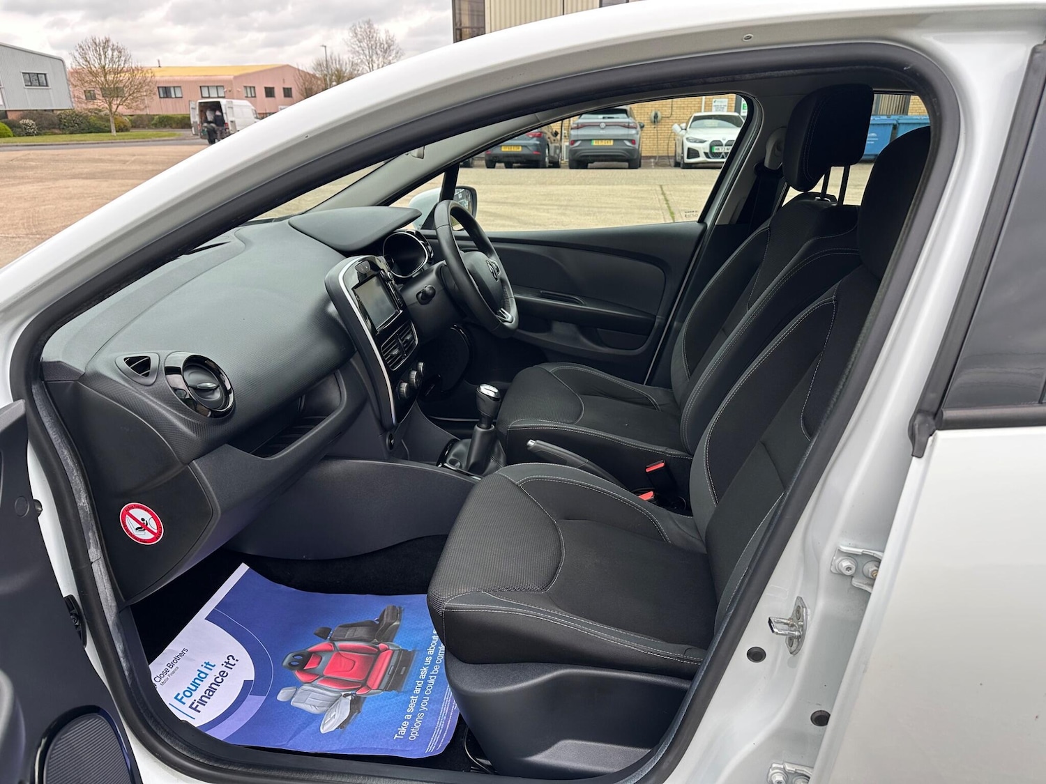 Used Renault Clio 2017 for sale - 78086635: Photo 46