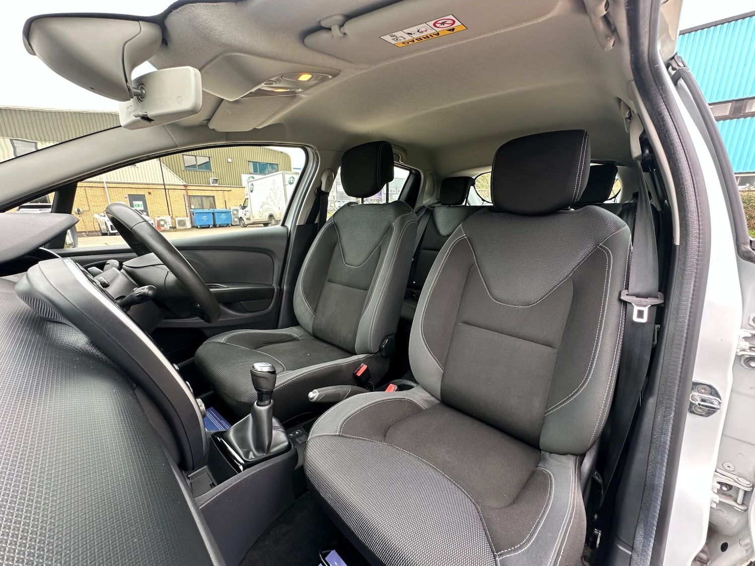 Used Renault Clio 2017 for sale - 78086635: Photo 48