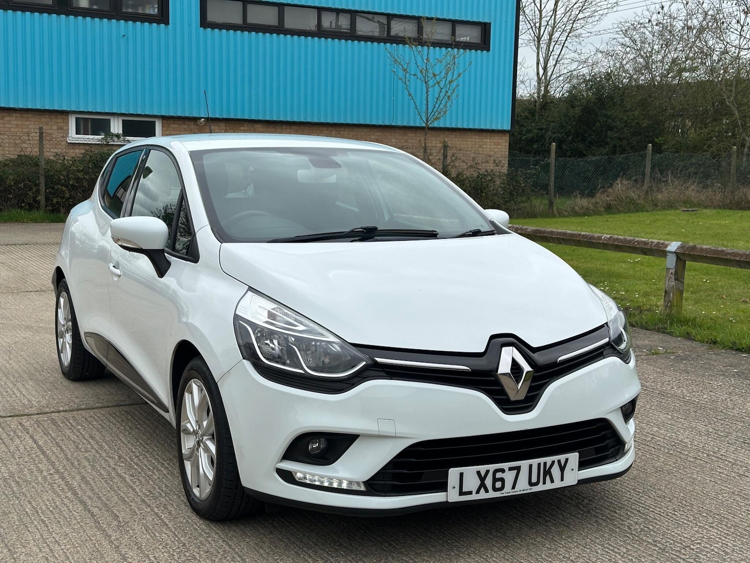 Used Renault Clio 2017 for sale - 78086635: Photo 5