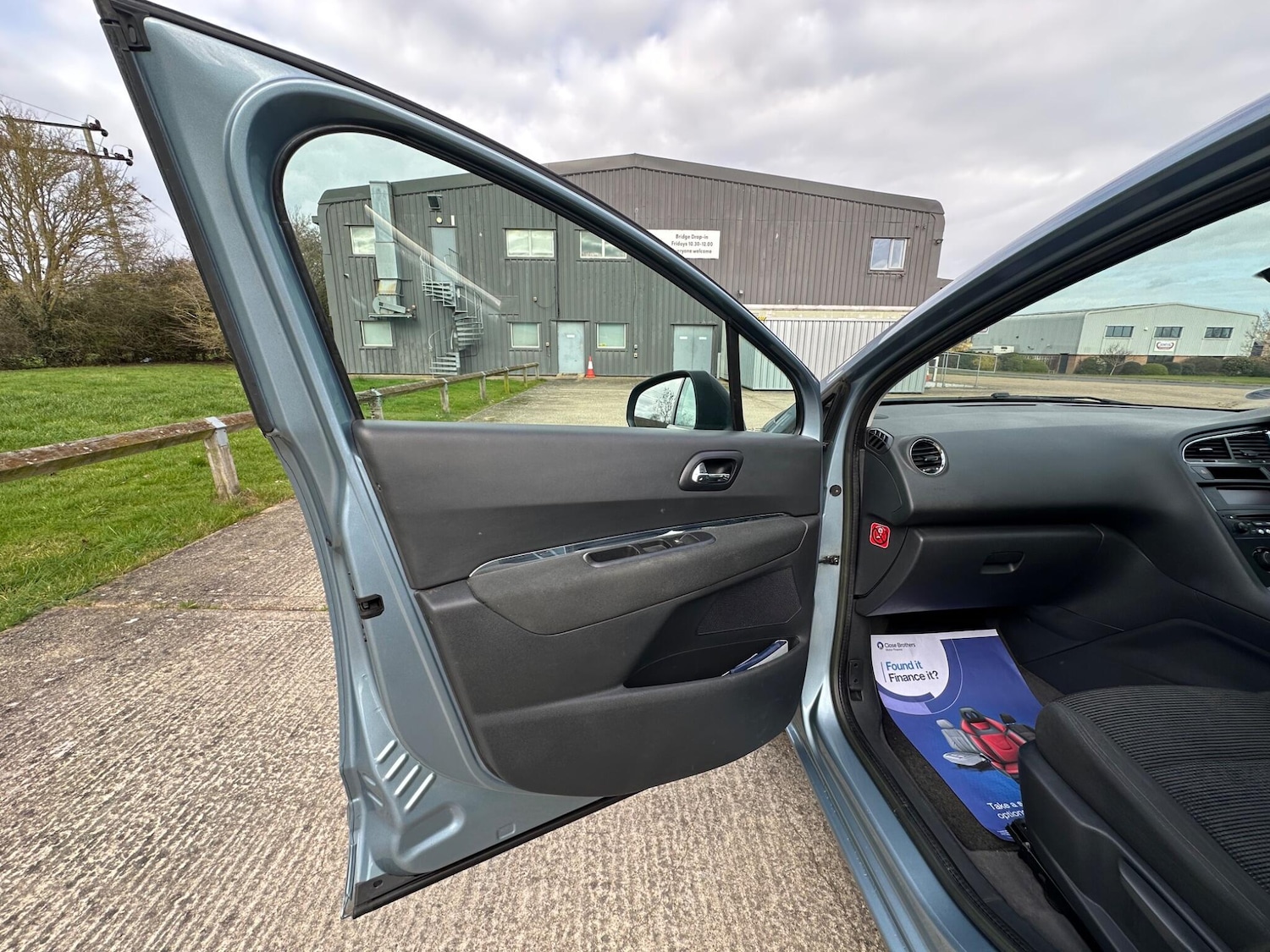 Used Peugeot 5008 2012 for sale - 77647129: Photo 27