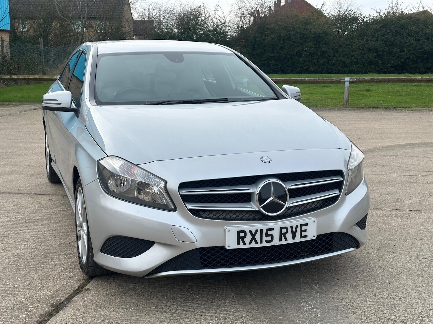 Used Mercedes-Benz A-Class 2015 for sale - 77612601: Photo 2