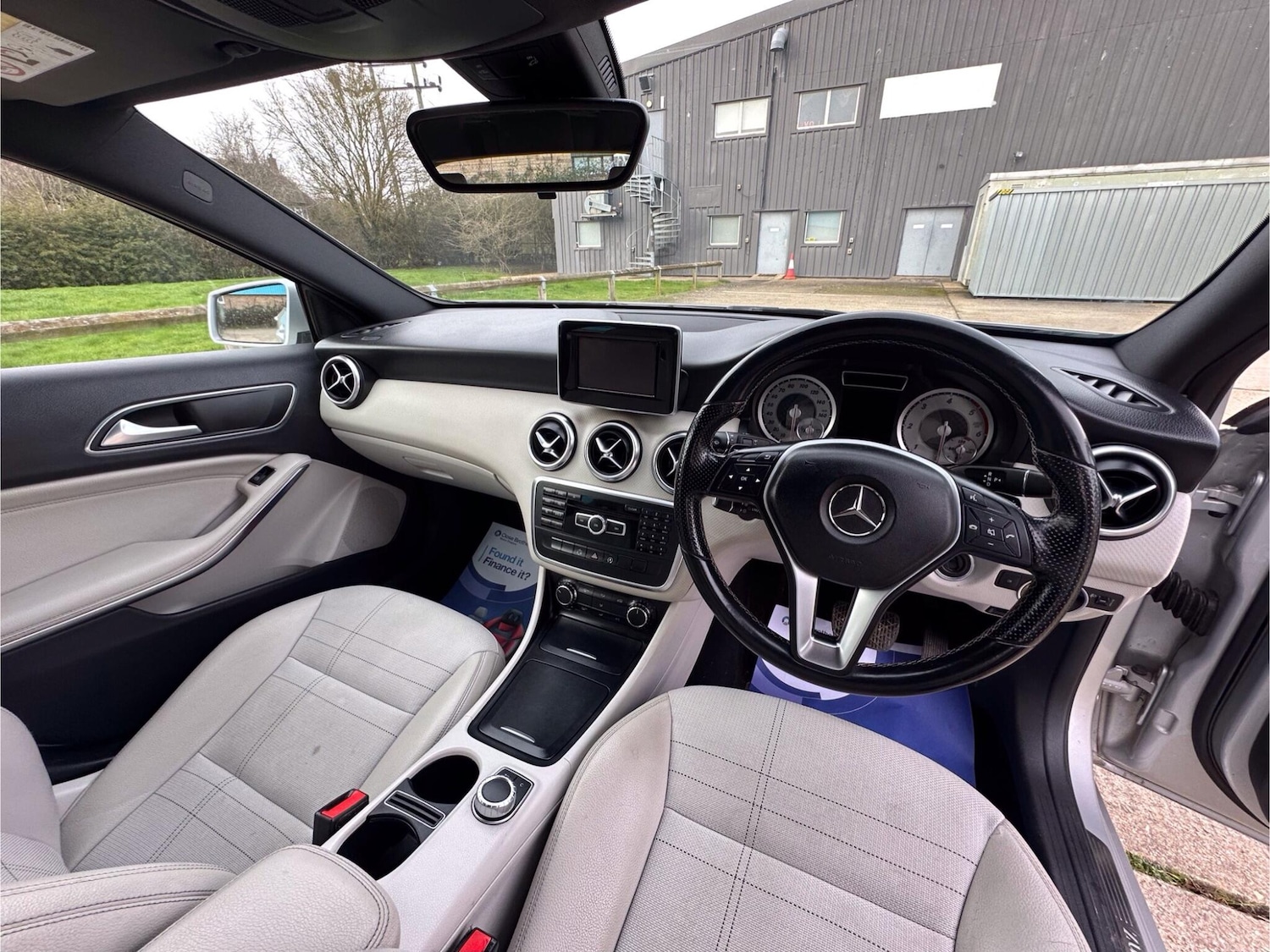 Used Mercedes-Benz A-Class 2015 for sale - 77612601: Photo 26