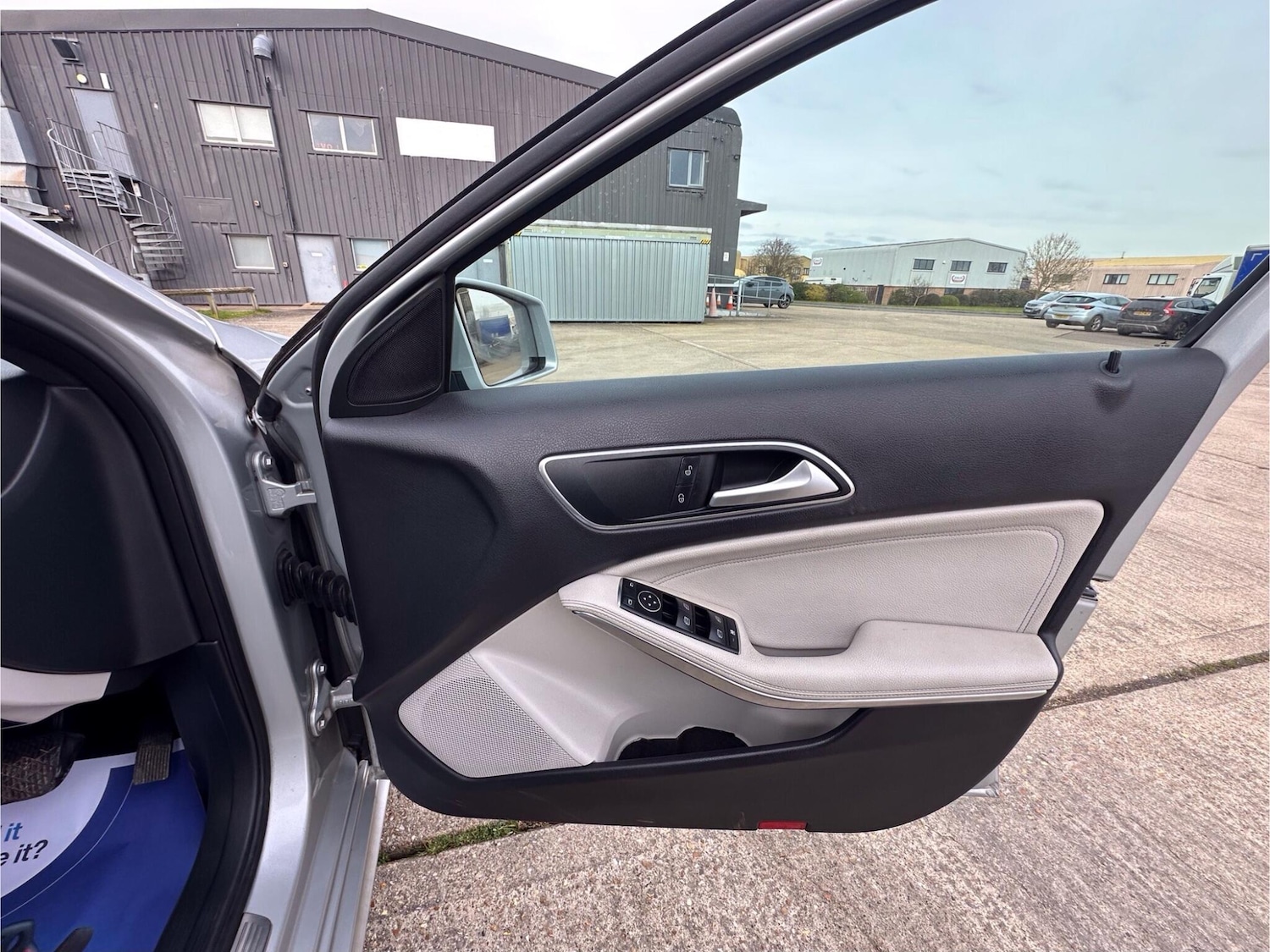 Used Mercedes-Benz A-Class 2015 for sale - 77612601: Photo 40