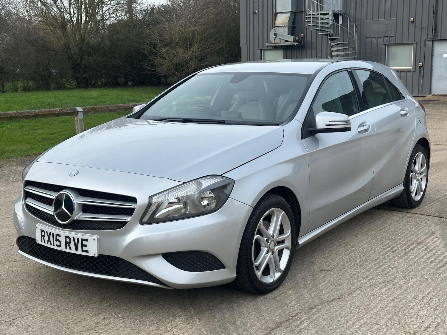Used Mercedes-Benz A-Class 2015 for sale - 77612601: Photo 6