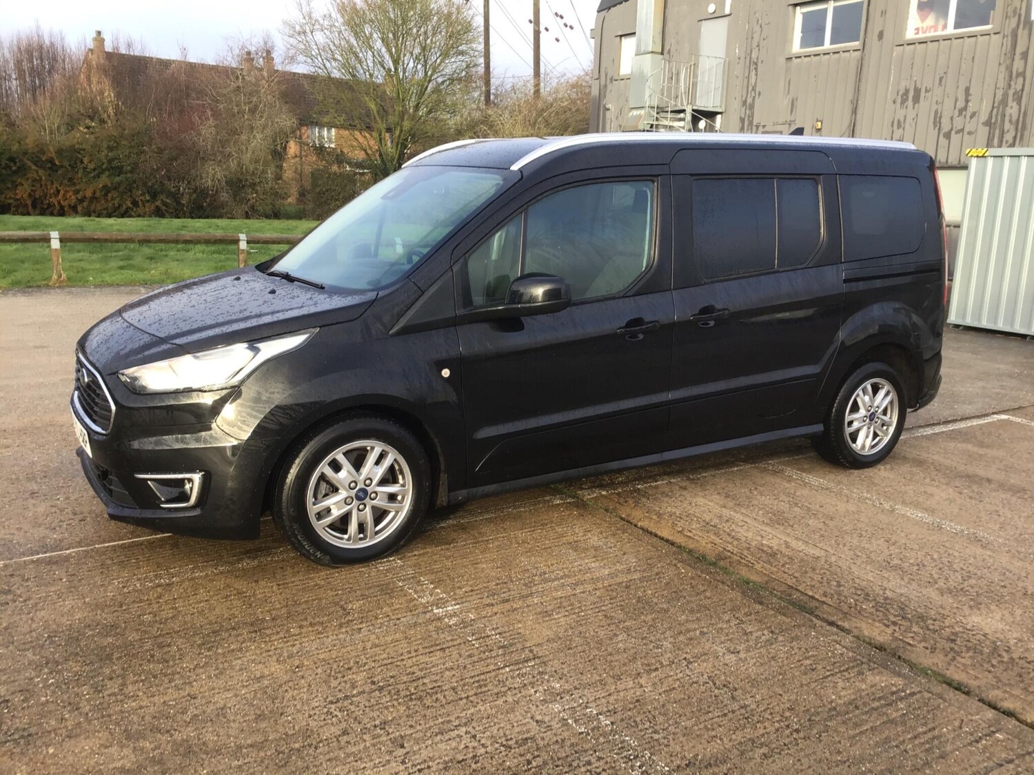 Used Ford Grand Tourneo Connect 2020 for sale - 77613799: Photo 17