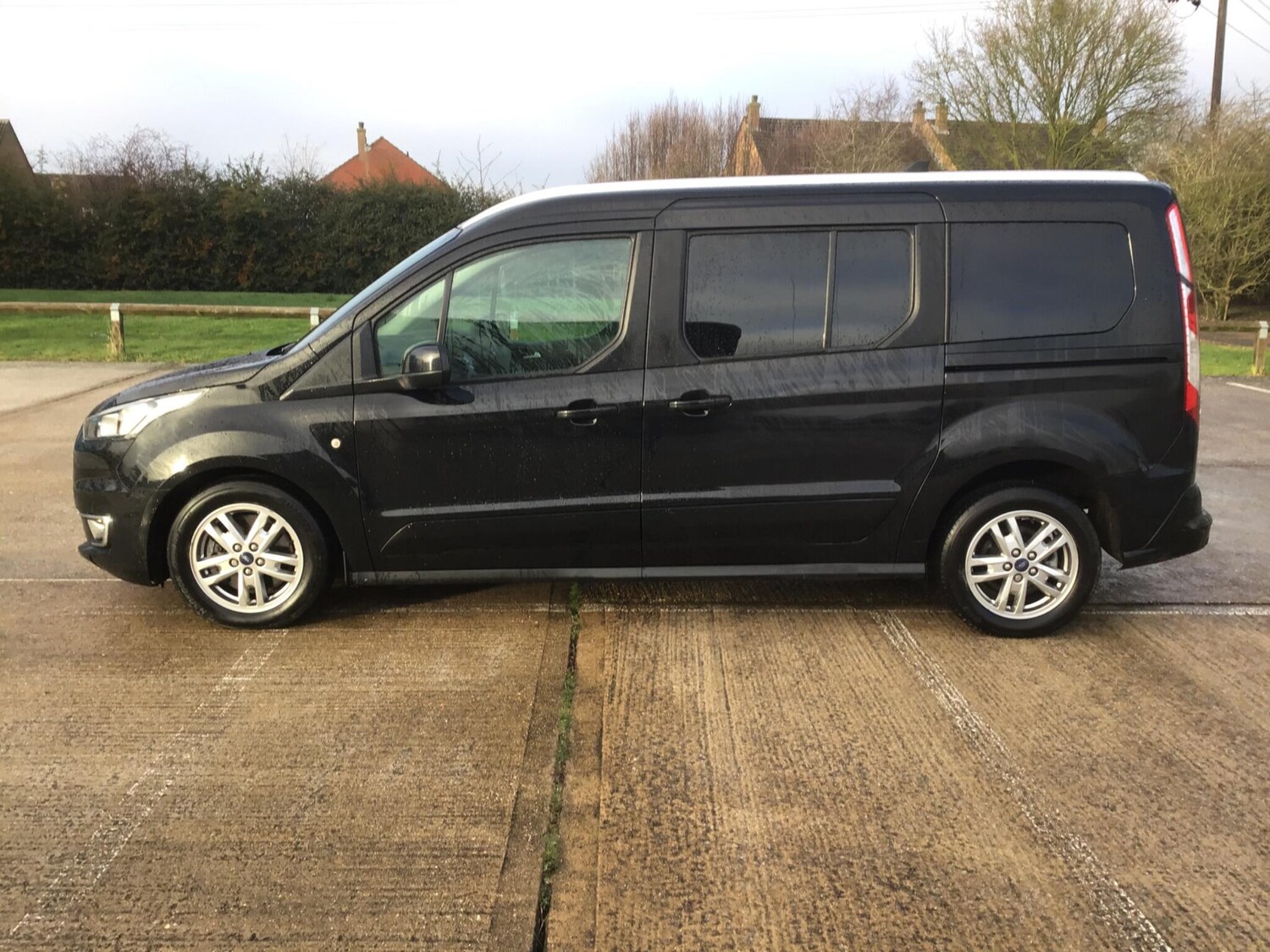 Used Ford Grand Tourneo Connect 2020 for sale - 77613799: Photo 23