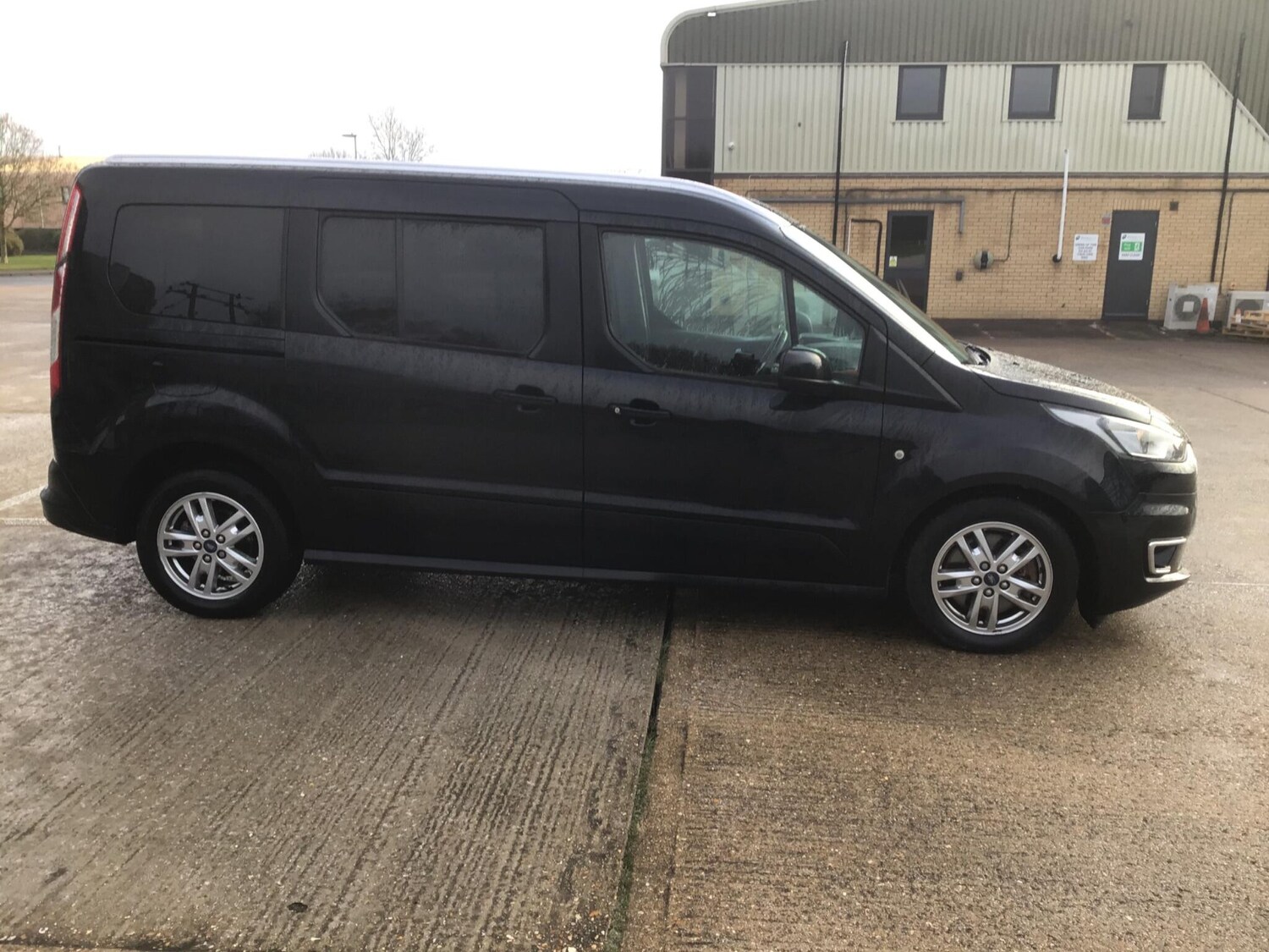 Used Ford Grand Tourneo Connect 2020 for sale - 77613799: Photo 26