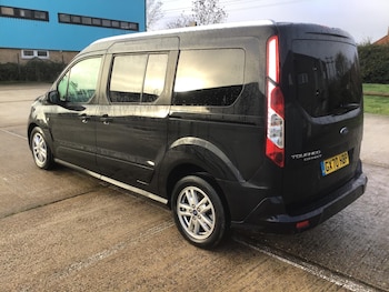 Used Ford Grand Tourneo Connect 2020 for sale - 77613799: Photo