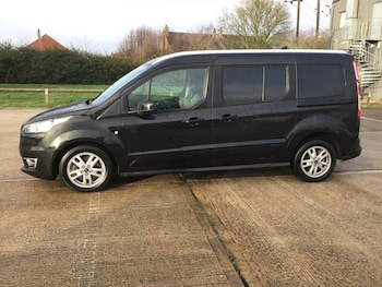 Used Ford Grand Tourneo Connect 2020 for sale - 77613799: Photo