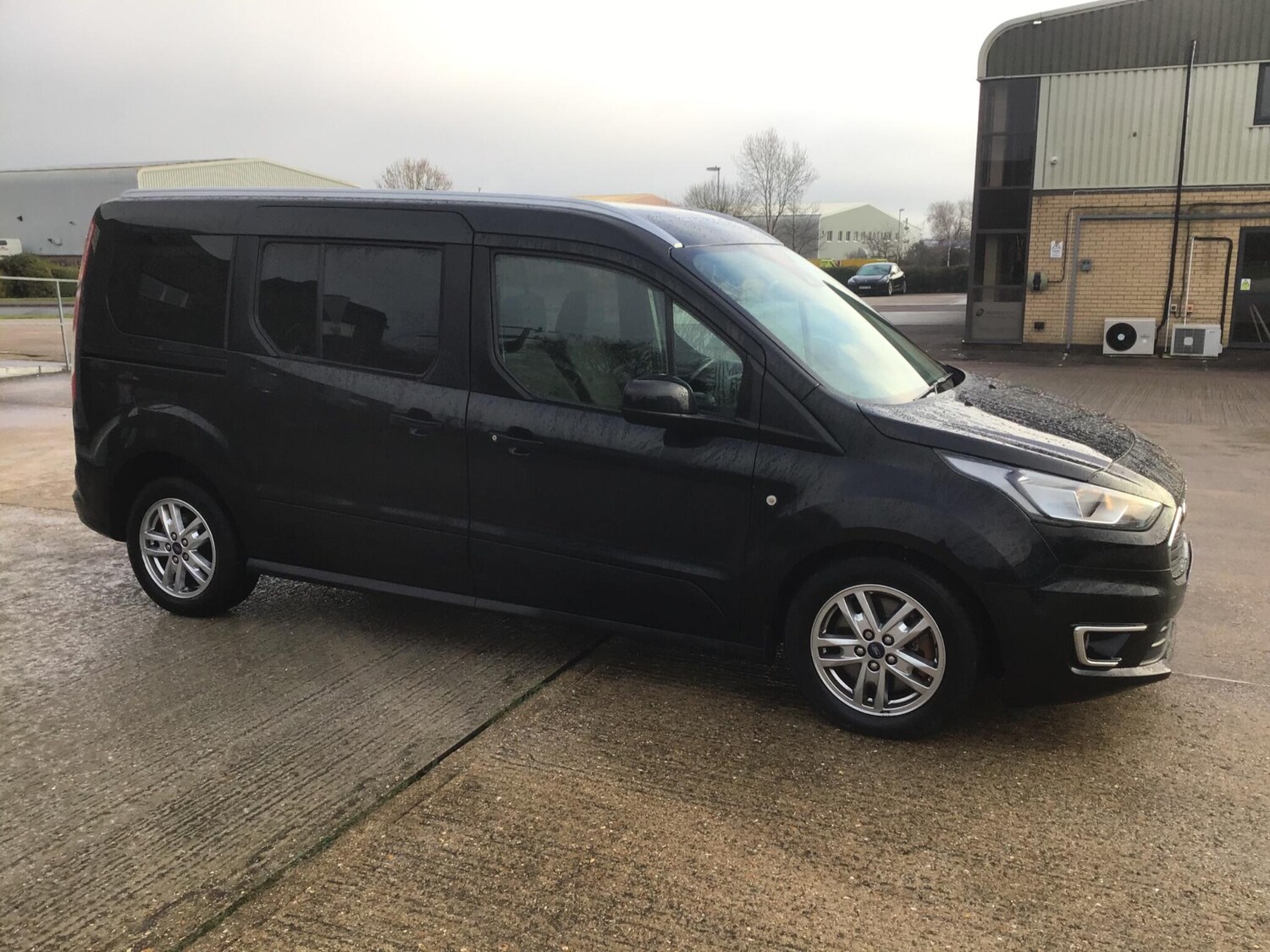 Used Ford Grand Tourneo Connect 2020 for sale - 77613799: Photo 6