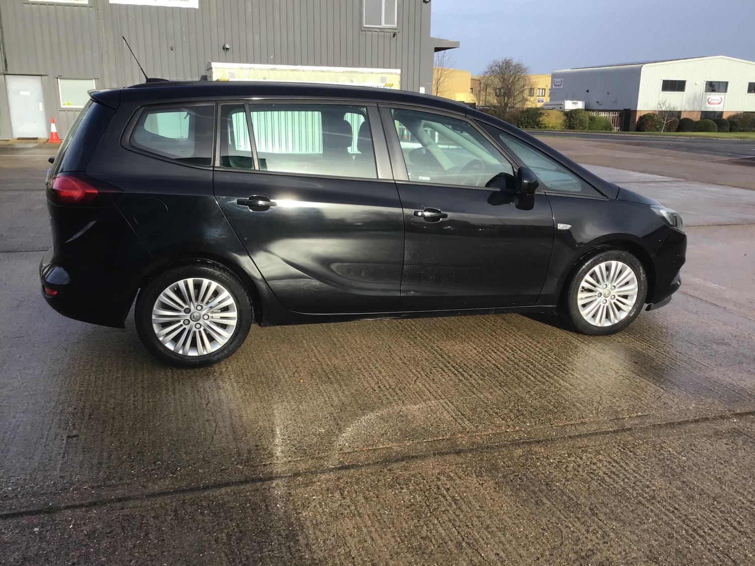 Used Vauxhall Zafira Tourer 2017 for sale - 78048190: Photo 19