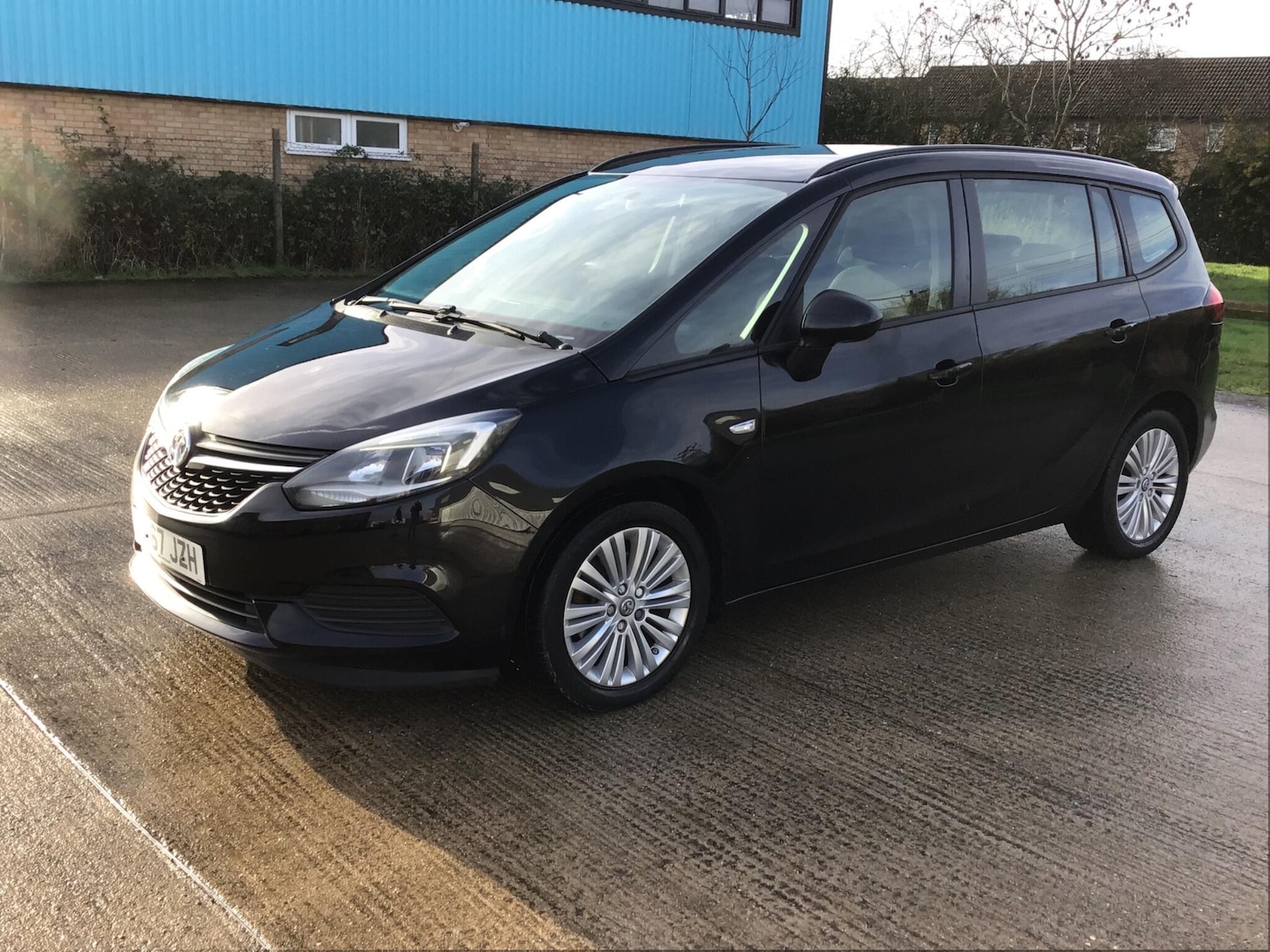 Used Vauxhall Zafira Tourer 2017 for sale - 78048190: Photo 2