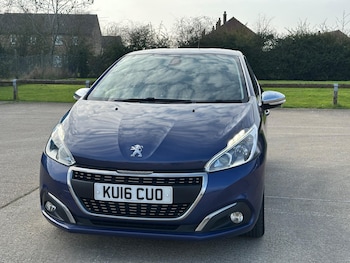Used Peugeot 208 2016 for sale - 79389642: Photo