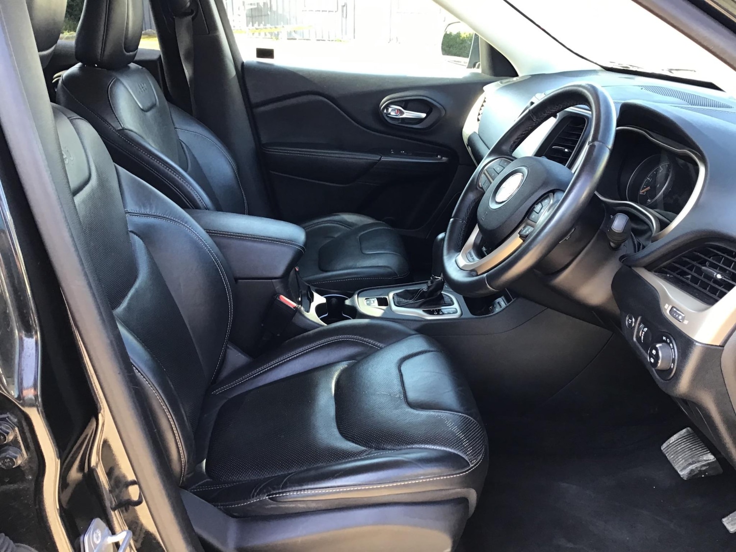 Used Jeep Cherokee 2016 for sale - 77613793: Photo 29