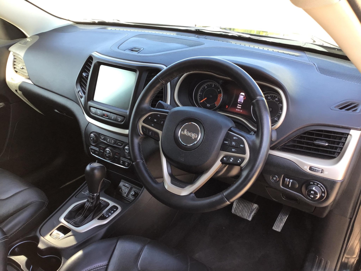 Used Jeep Cherokee 2016 for sale - 77613793: Photo 32