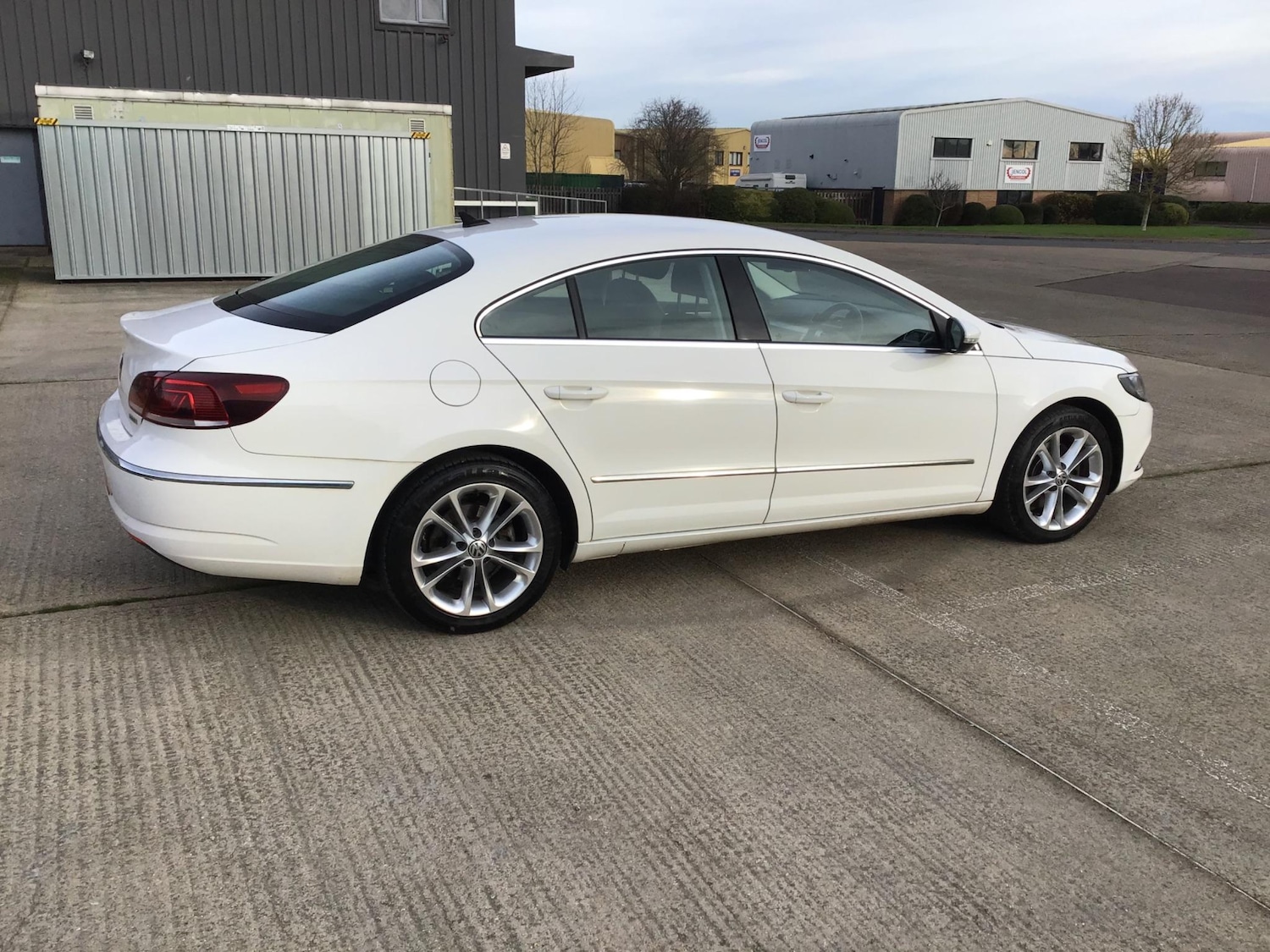 Used Volkswagen CC 2014 for sale - 77612676: Photo 2