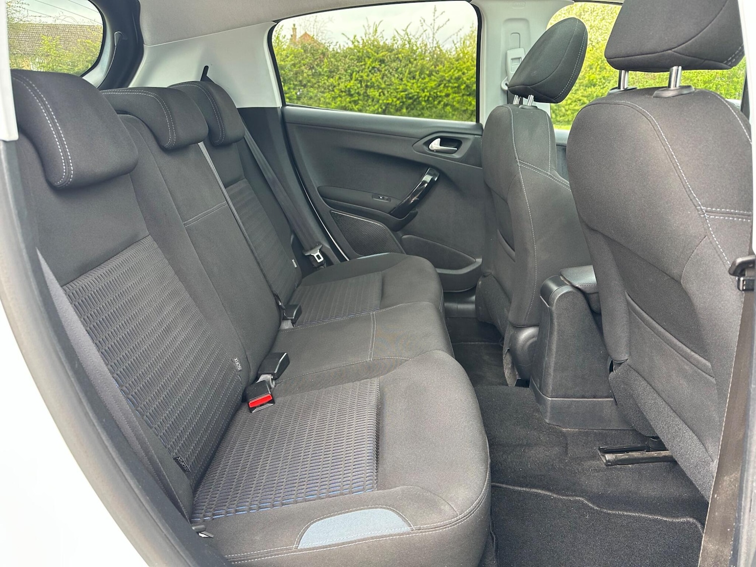 Used Peugeot 208 for sale - 78127904: Photo 32