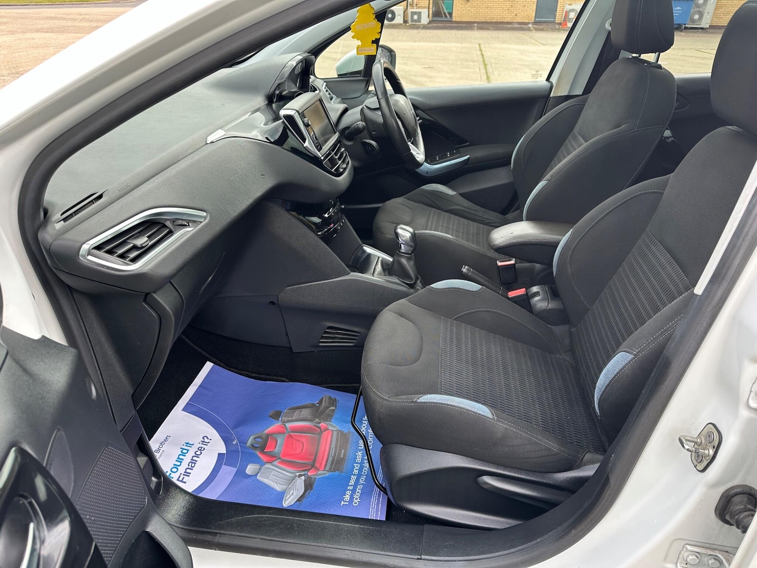 Used Peugeot 208 for sale - 78127904: Photo 42