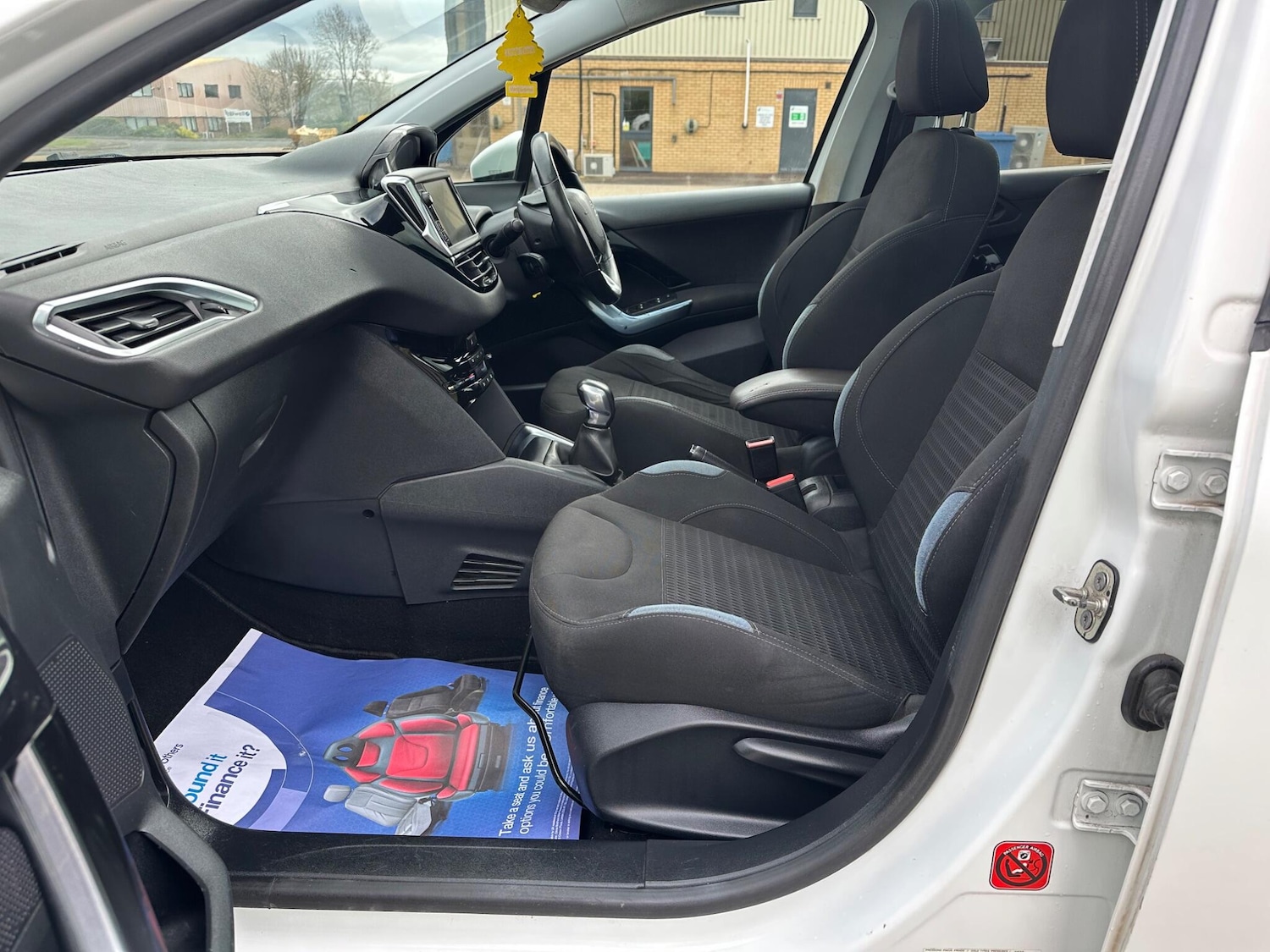 Used Peugeot 208 for sale - 78127904: Photo 44