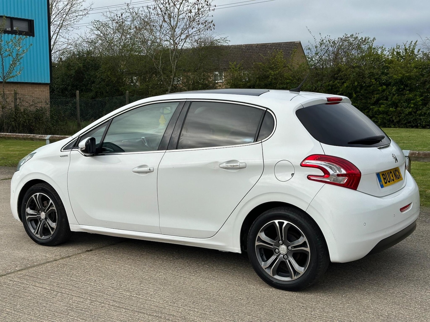 Used Peugeot 208 for sale - 78127904: Photo 45