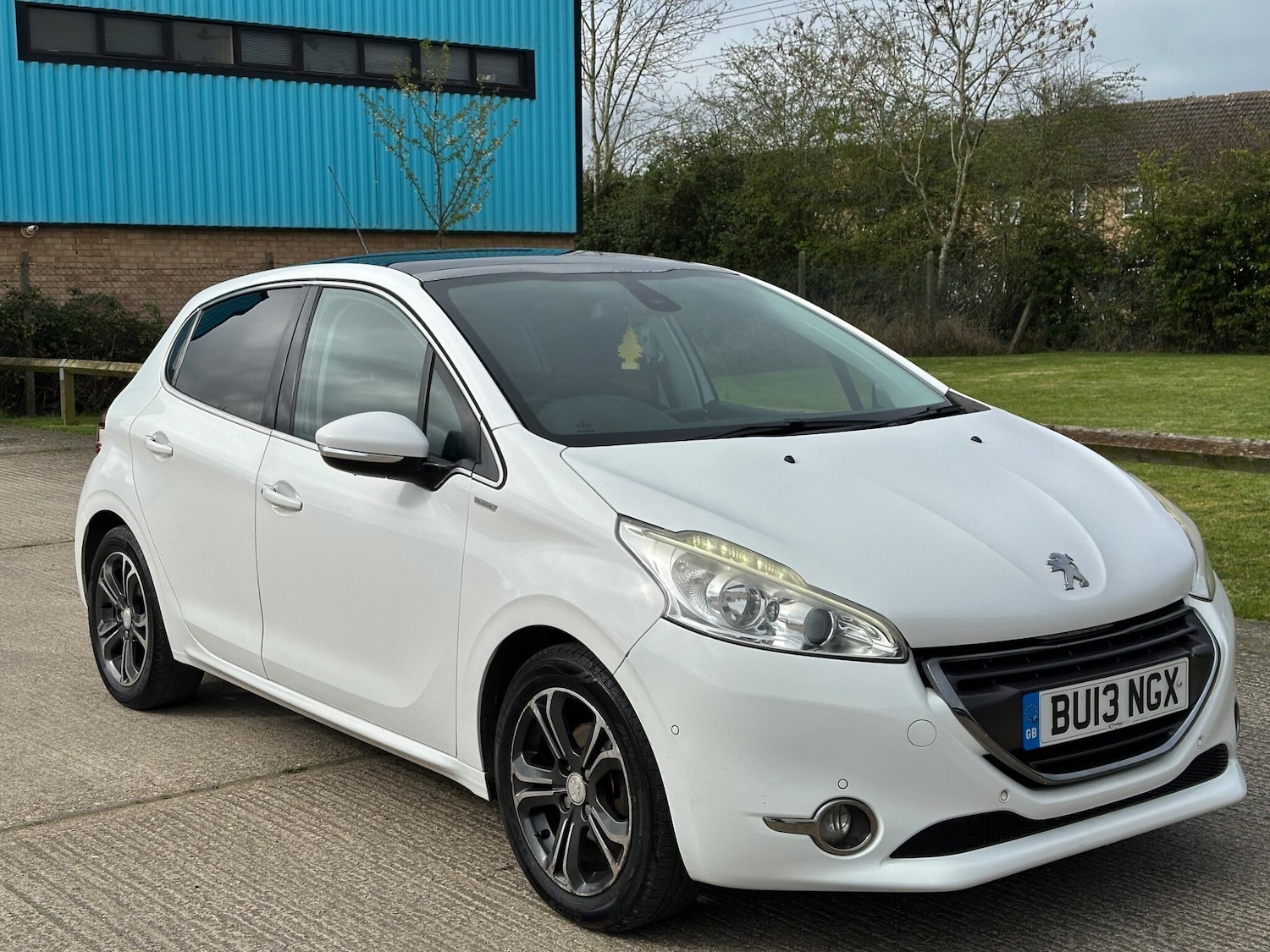 Used Peugeot 208 for sale - 78127904: Photo 5