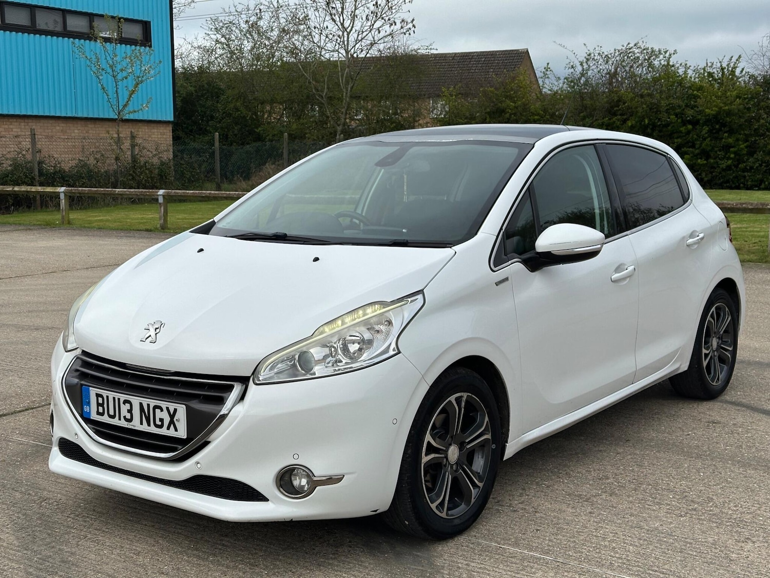 Used Peugeot 208 for sale - 78127904: Photo 9