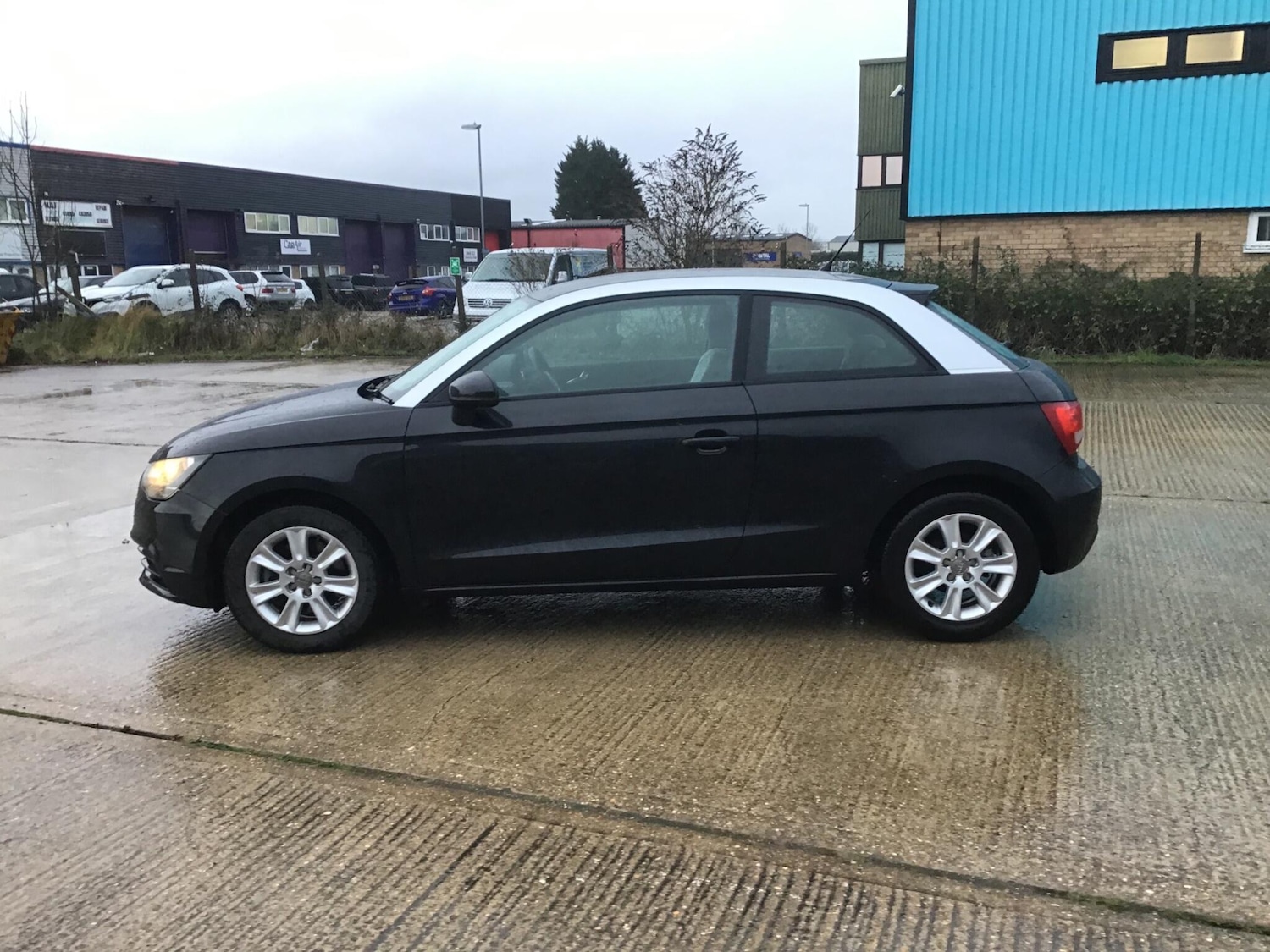 Used Audi A1 2011 for sale - 77613811: Photo 17
