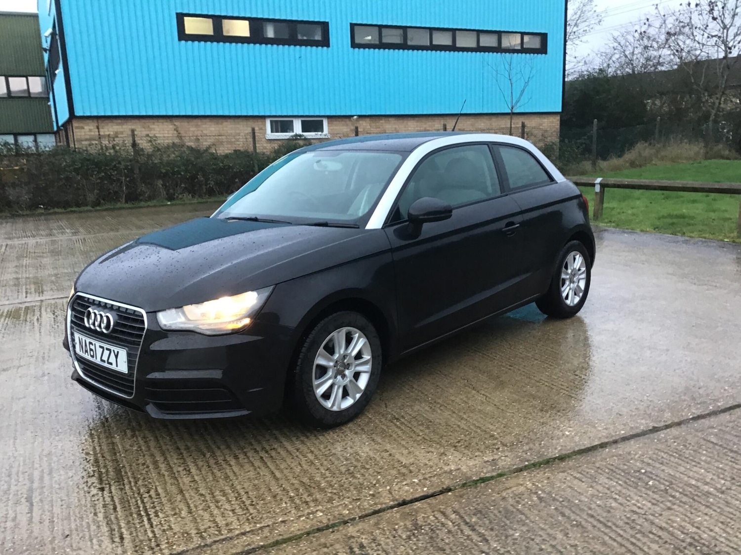 Used Audi A1 2011 for sale - 77613811: Photo 3