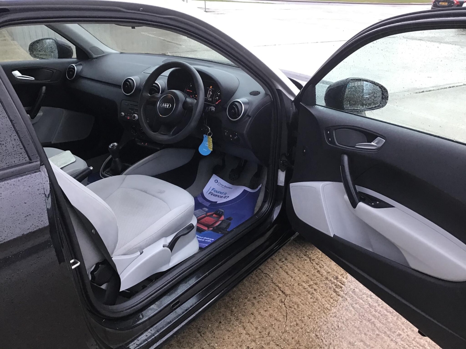 Used Audi A1 2011 for sale - 77613811: Photo 32