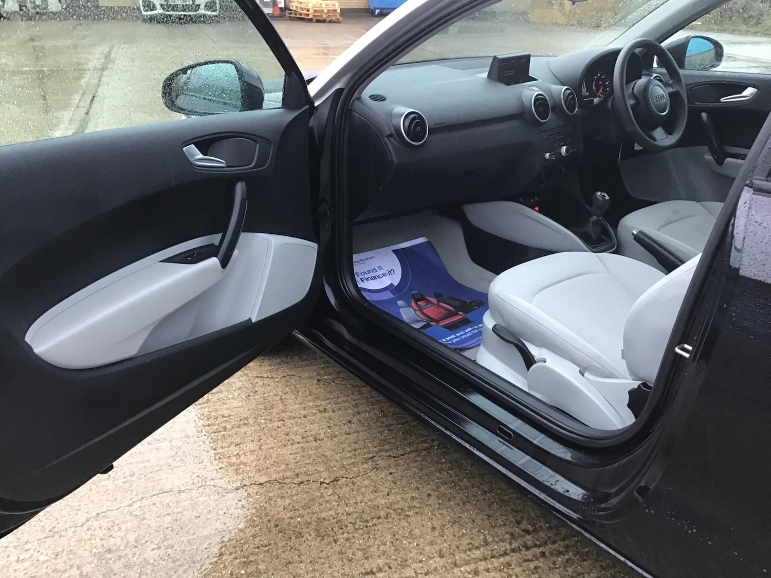 Used Audi A1 2011 for sale - 77613811: Photo 37