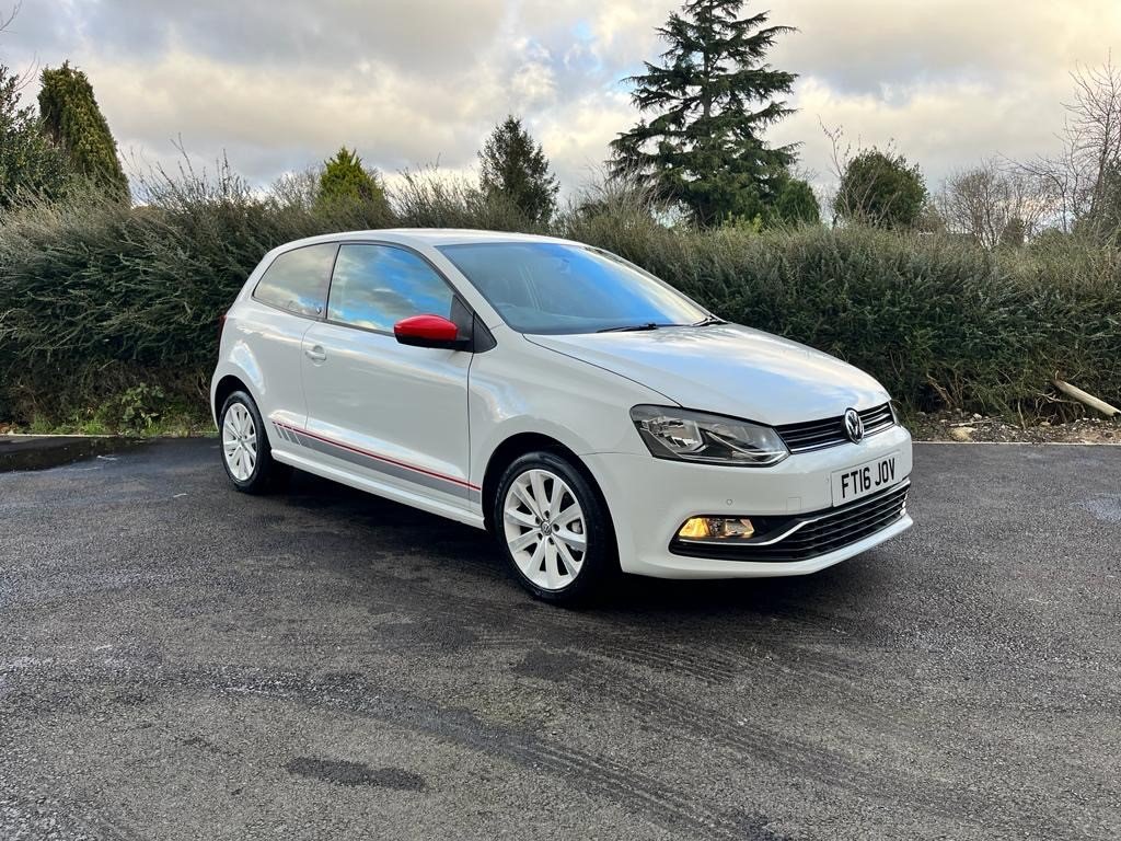 Used Volkswagen Polo 2016 for sale - 76471262: Photo 1