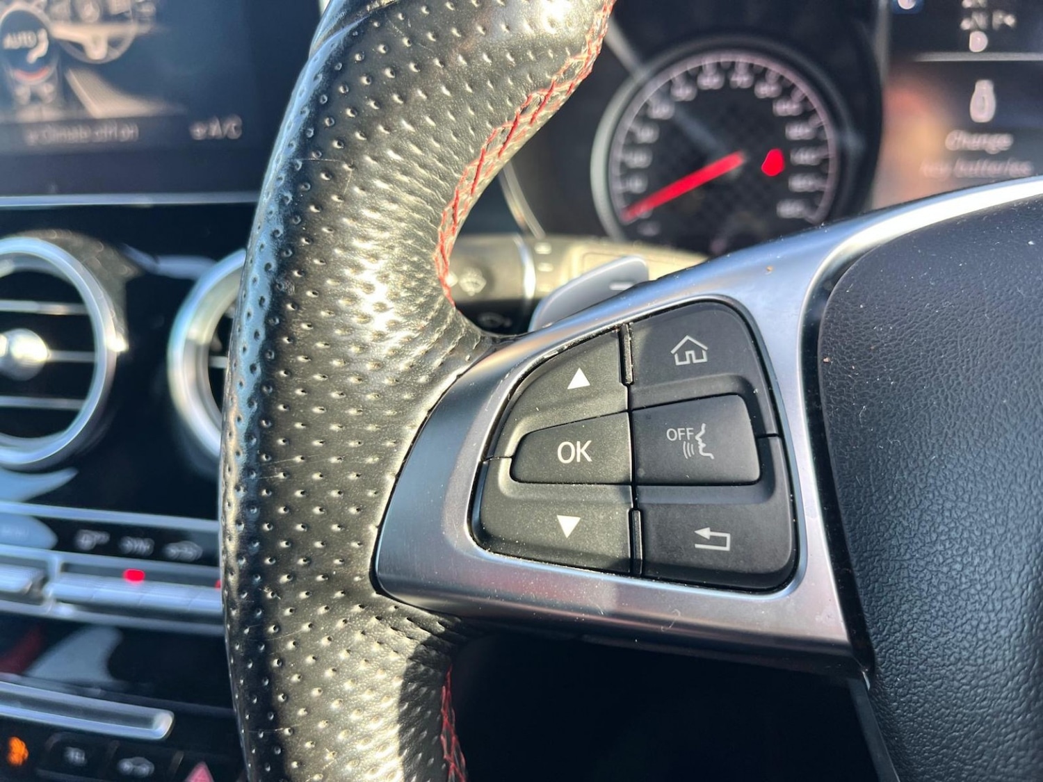 Used Mercedes-Benz GLC 2017 for sale - 77008125: Photo 18