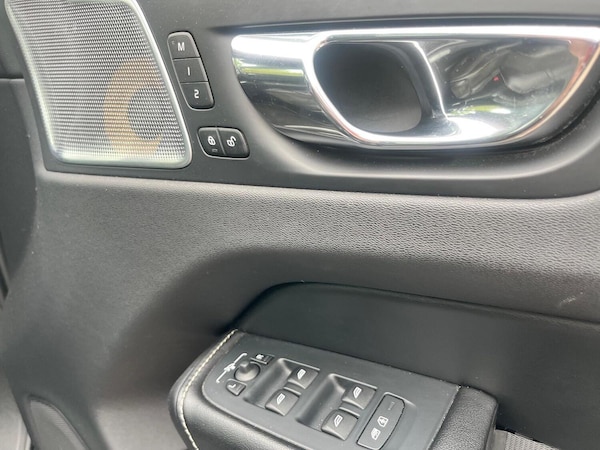 Used Volvo XC60 2017 for sale - 75740390: Photo 18