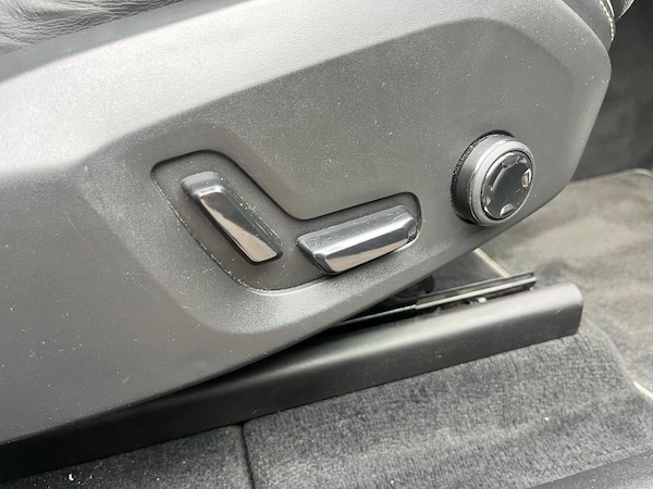 Used Volvo XC60 2017 for sale - 75740390: Photo 19
