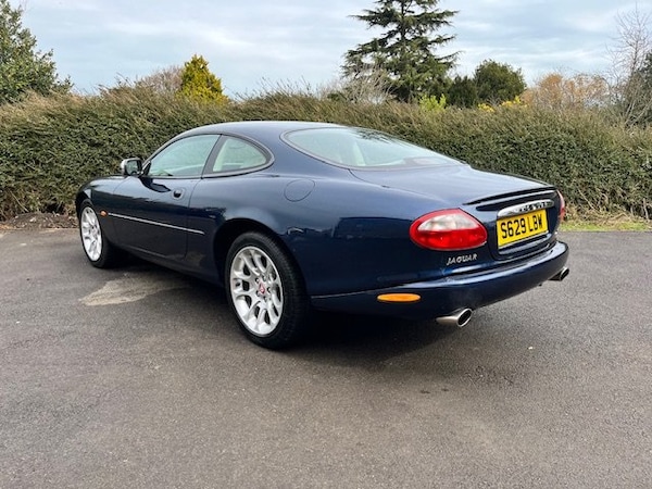 Used Jaguar XKR 1999 for sale - 74983912: Photo 6