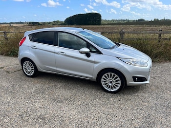 Used Ford Fiesta 2014 for sale - 79608628: Photo