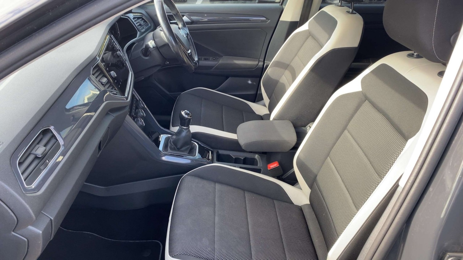 Used Volkswagen T-Roc 2018 for sale - 78004585: Photo 10