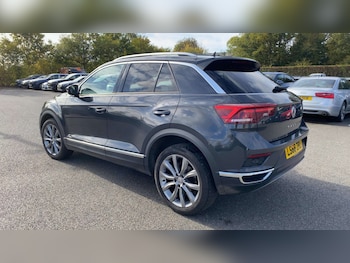 Used Volkswagen T-Roc 2018 for sale - 78004585: Photo