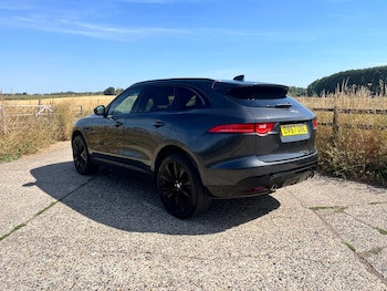 Used Jaguar F-Pace 2017 for sale - 79471038: Photo