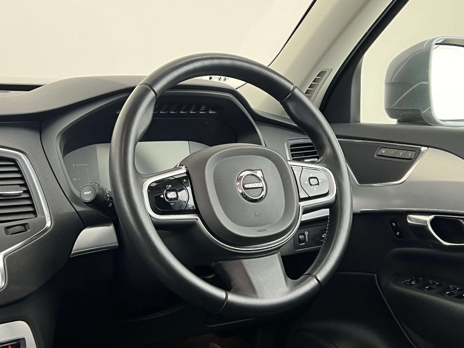 Used Volvo XC90 2018 for sale - 76618569: Photo 12