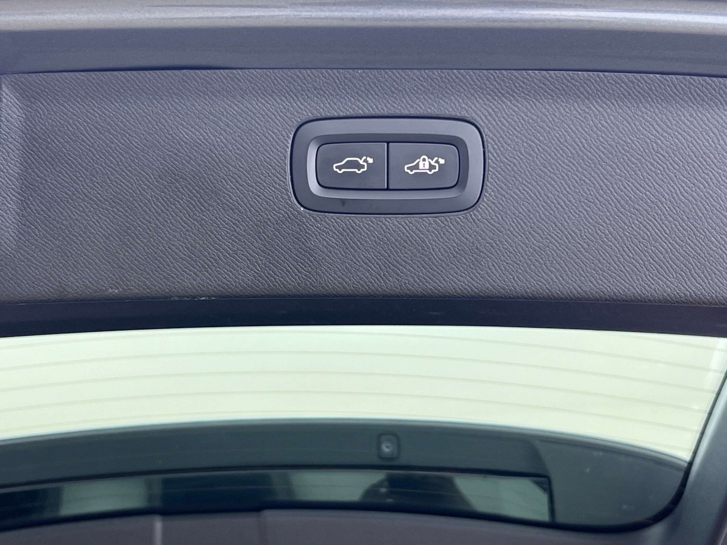 Used Volvo XC90 2018 for sale - 76618569: Photo 24