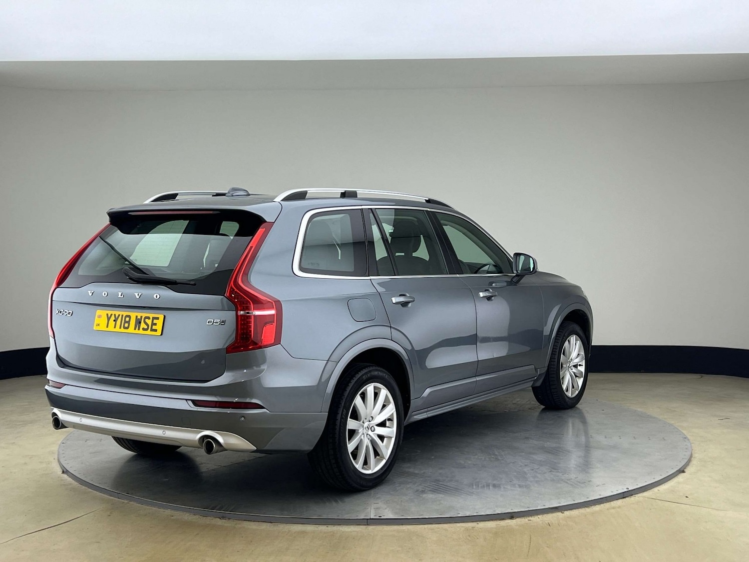 Used Volvo XC90 2018 for sale - 76618569: Photo 3