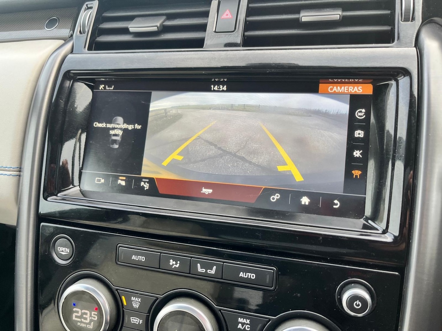 Used Land Rover Discovery 2019 for sale - 77118663: Photo 13