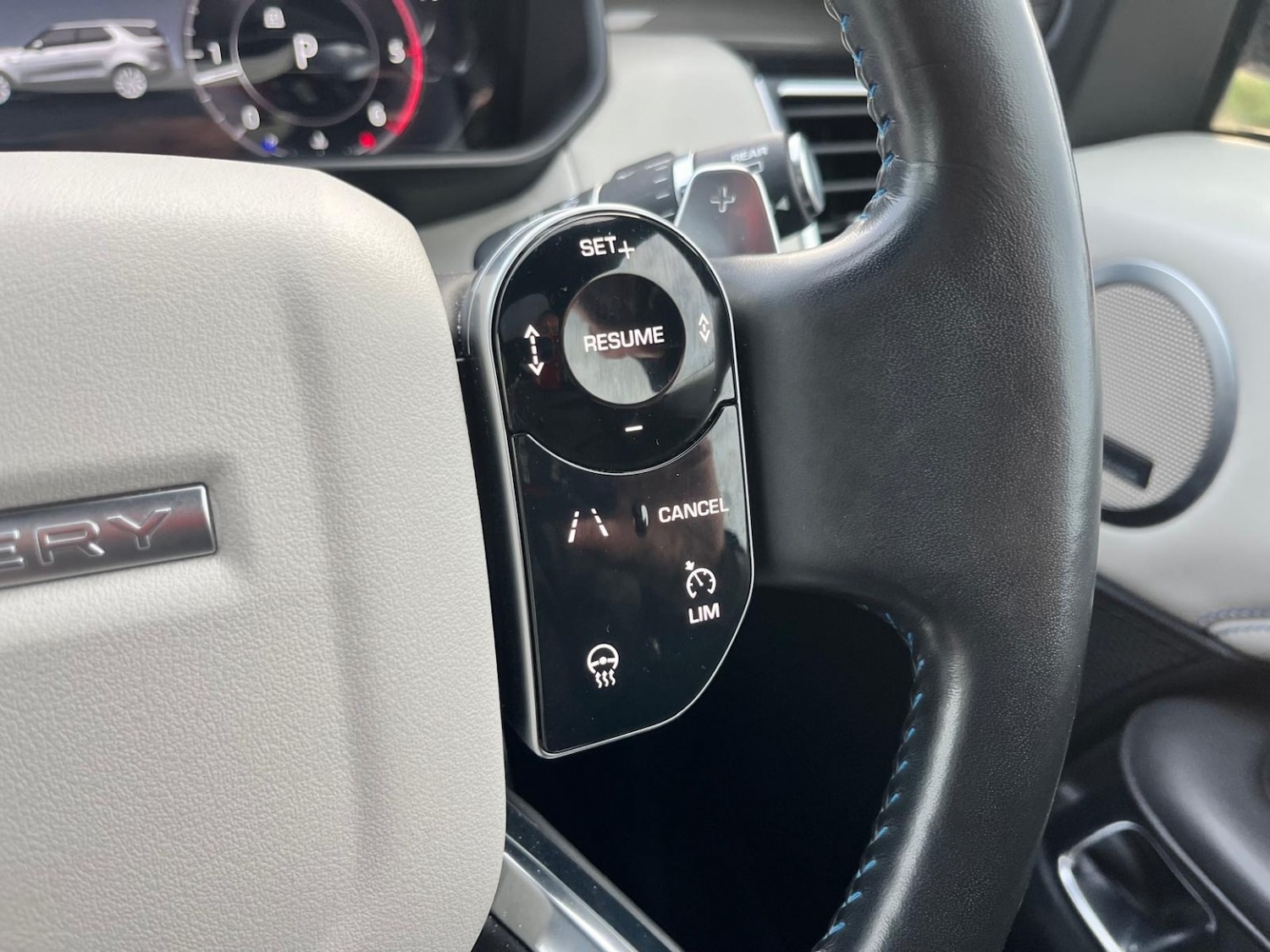 Used Land Rover Discovery 2019 for sale - 77118663: Photo 19