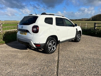Used Dacia Duster 2020 for sale - 77228207: Photo