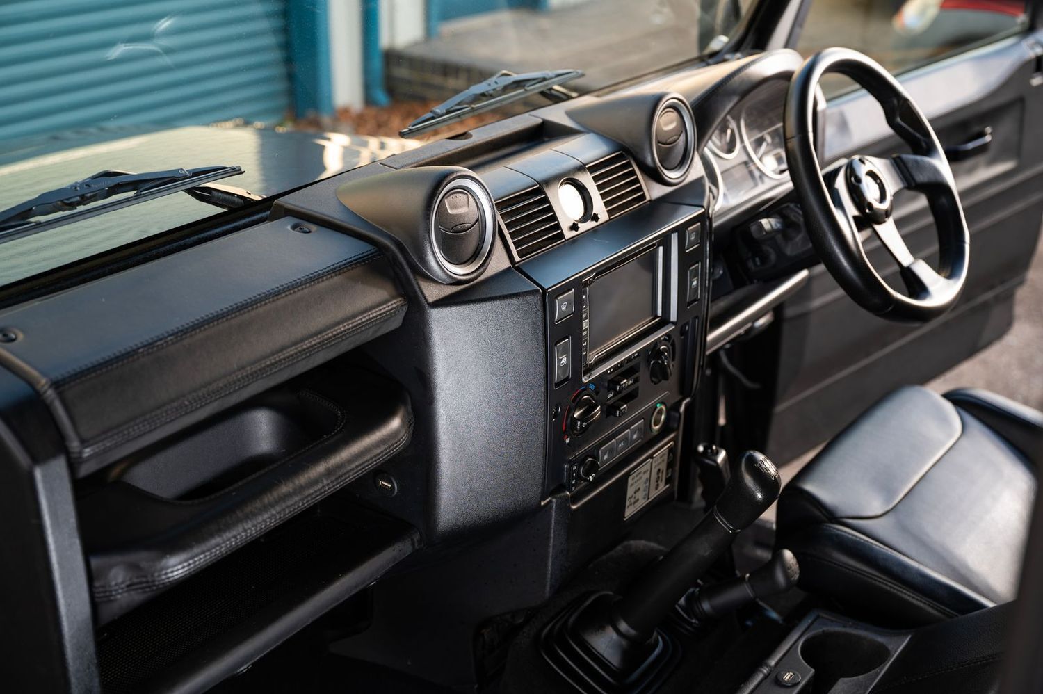 Used Land Rover Defender 2016 for sale - 76712731: Photo 13