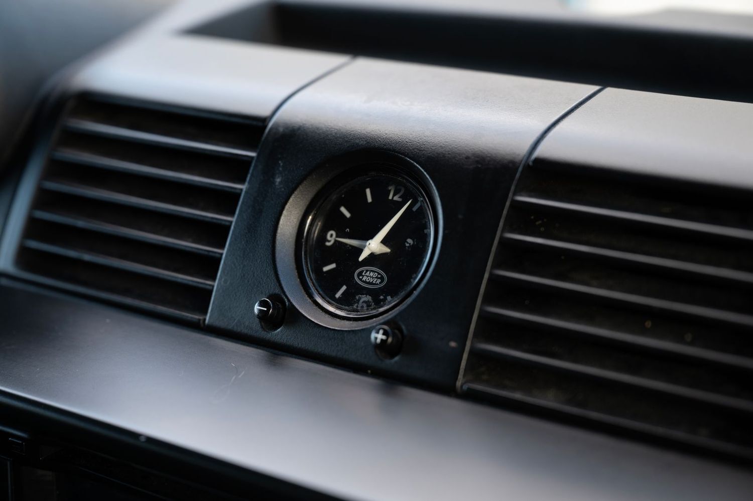 Used Land Rover Defender 2016 for sale - 76712731: Photo 18