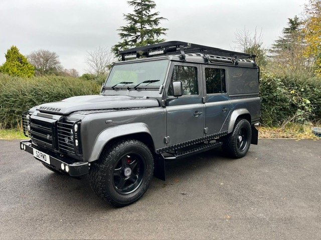 Used Land Rover Defender 2016 for sale - 76712731: Photo 2