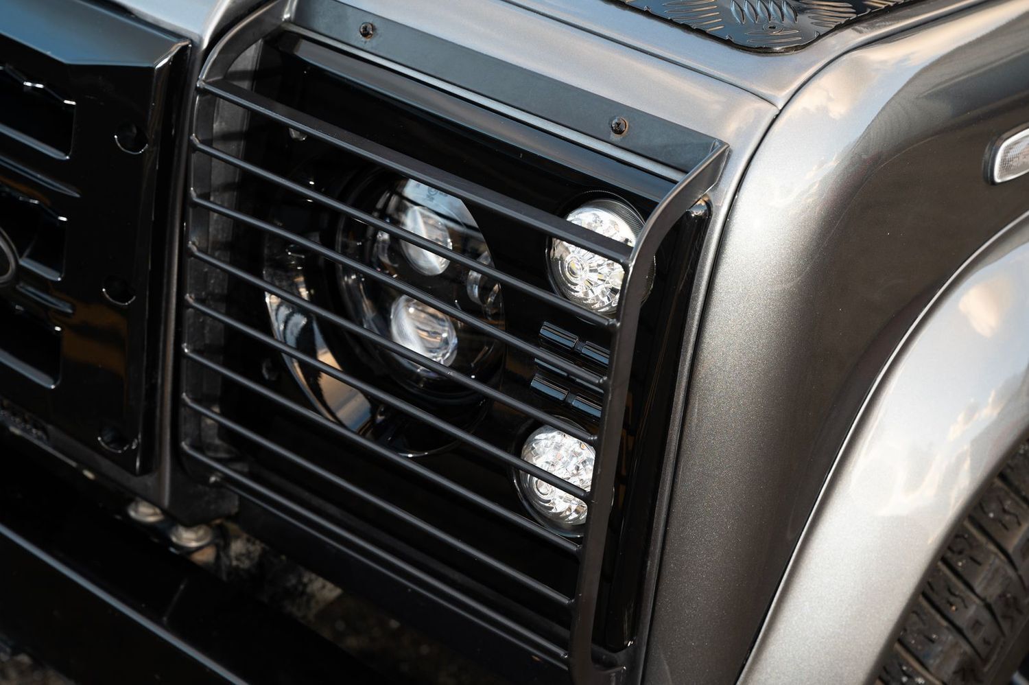 Used Land Rover Defender 2016 for sale - 76712731: Photo 32